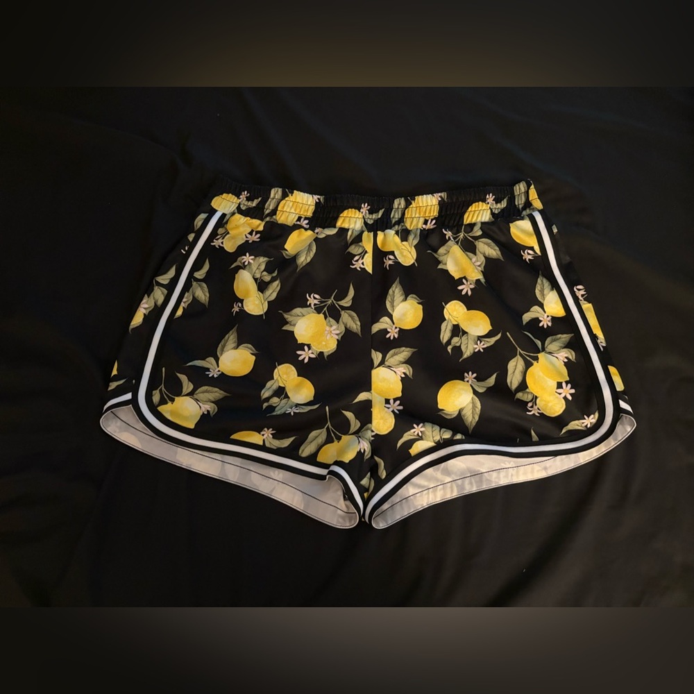 Junior’s No Boundaries Black Shorts with Lemon Print and stripes on sides